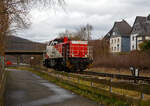 Die KSW 47 (92 80 1271 027-5 D-KSW), ex D 2 der HFM, eine Vossloh G 1000 BB der KSW (Kreisbahn Siegen-Wittgenstein), rangiert am 17.02.2023 vom KSW Rbf Herdorf (Betriebsstätte Freien Grunder