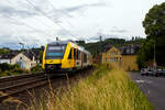 Zwei gekuppelte LINT (ein LINT 27 und ein LINT 41, somit wohl ein LINT 68 der HLB (Hessische Landesbahn) fahren am 11 Juni 2026, als RB 90  Westerwald-Sieg-Bahn  (Siegen - Betzdorf - Au - Altenkirchen - Westerburg), und erreichen bald den Bahnhof Kirchen/Sieg. Vorne der f�hrende VT 208 (95 80 0640 108-6 D-HLB) ein Alstom Coradia LINT 27 und hinten der VT 253 (95 80 0648 153-4 D-HEB / 95 80 0648 653-3 D-HEB) ein Alstom Coradia LINT 41. 