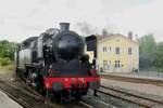 SNCFs 141 TD-740 schiebt am 18 September 2011 ein Dampfpendelzug nach Provins aus Longueville.
