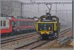 Im Rahmen der Führerstandsfahrten verlässt die SNCF C 20155 UIC N° 97 85 1 932-0 (ex SBB Ee 3/3 II 1615, ex SNCF C 20155) den Bahnhof von Klus.