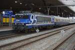 RFO 1831 treft mit der Koningsdagexpress Sonderzug am Morgen von 27 April 2026 in Rotterdam Centraal ein.