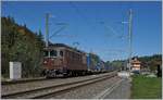 Die BLS Re 4/4 182 schieb bei Mülenen einen Güterzug nach, wobei ihr Dienst natürlich in erster Linie auf der Bergstrecke nötig war.