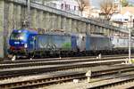 Am 1 J�nner 2019 steht BLS 193 495 mit ein Lokzug in Spiez.