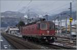 Die SBB Re 6/6 11624 bei der Durchfahrt in Aigle.