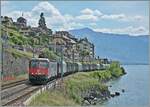 Die SBB Re 6/6 11679 (Re 620 079-4)  Cadenazzo  ist mit dem Novelis Güterzug bei St-Saphorin auf dem Weg von Sierre nach Göttingen.