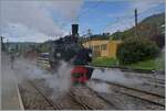 Herrlich dampft die SEG G 2x 2/2 105 der Blonay-Chamby Bahn bei ihrem Manöver in Blonay.