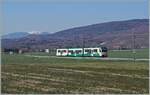 Ein Zug-such-Bild; nat�rlich ist nicht der BAM Regionalzug 114 von Morges nach Bi�re mit den SURF Be 4/4 N� 32 am Zugschluss und einem weiteren  kurz vor Bi�re der zu suchende Zug, sondern im