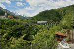 Nocheinmal, mit etwas mehr Umfeld: FART ABe 6/6 N� 32 bei Intragna am 22.05.2013.