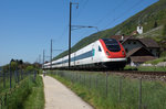 SBB: IC mit RABDe 500 (ICN) auf dem noch eingleisigen Streckenabschnitt unterwegs zwischen Ligerz und Twann am Auffahrtstag den 5.