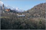 Erfreulicherweise kam nach dem SSIF ABe 8/8 23 nicht nur die Sonne, sondern auch der FART ABDe 6/6 31 Ticino als Regionalzug 309 angerollt. Das Bild zeigt den von Camedo nach Locarno fahrenden Regionalzug nach seiner Abfahrt in Intragna.

20. M�rz 2018 