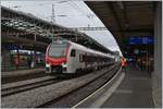 Überraschend, aber nur kurz zeigte sich der künftige TILO SBB RABe 524 301 (UIC 94 82 2 524 301-0 CH-SBB) in Lausanne.