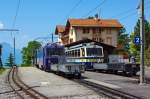   Zugkreuzung der Transports Montreux-Vevey-Riviera (MVR) ex Chemin de fer Glion–Rochers-de-Naye (GN) am 26.05.2012 im Bahnhof Caux.